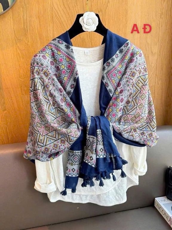 KHĂN CHOÀNG HỌA TIẾT CHO NỮ