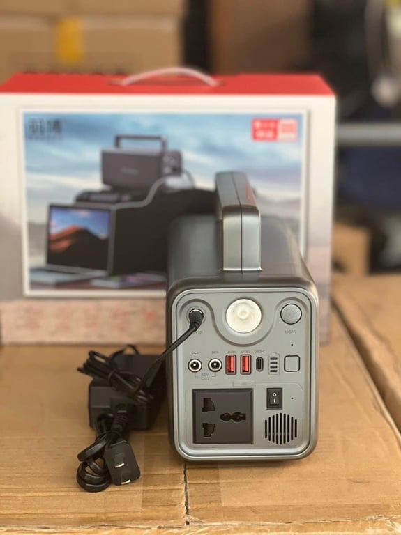 Trạm sạc dự phòng 72000mAh Yoobao EN300 Sạc nhanh PD60W 220V/300W