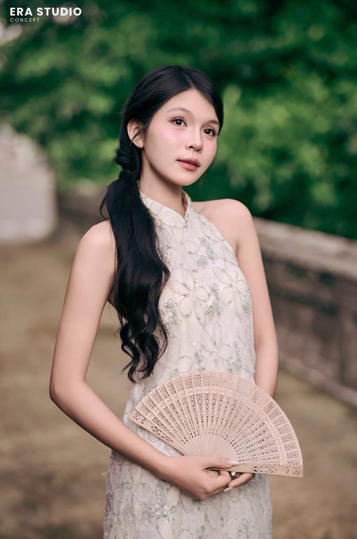 Yếm xanh hoa nổi