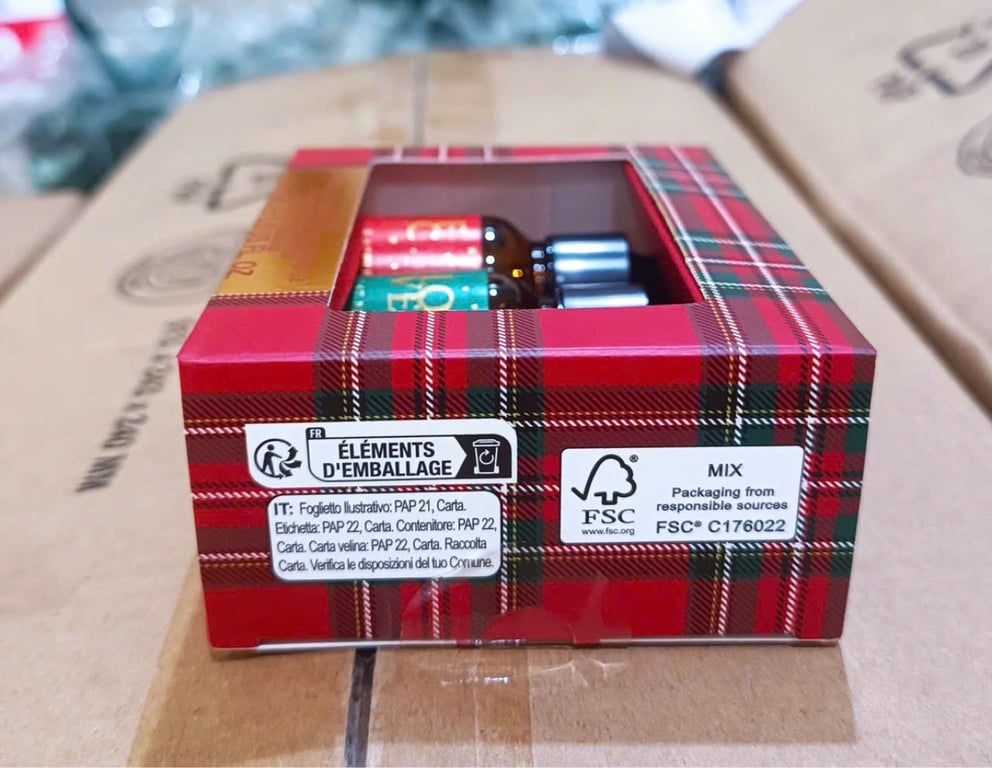 bộ 3 tinh dầu Christmas 2024 của hãng Pri@mark