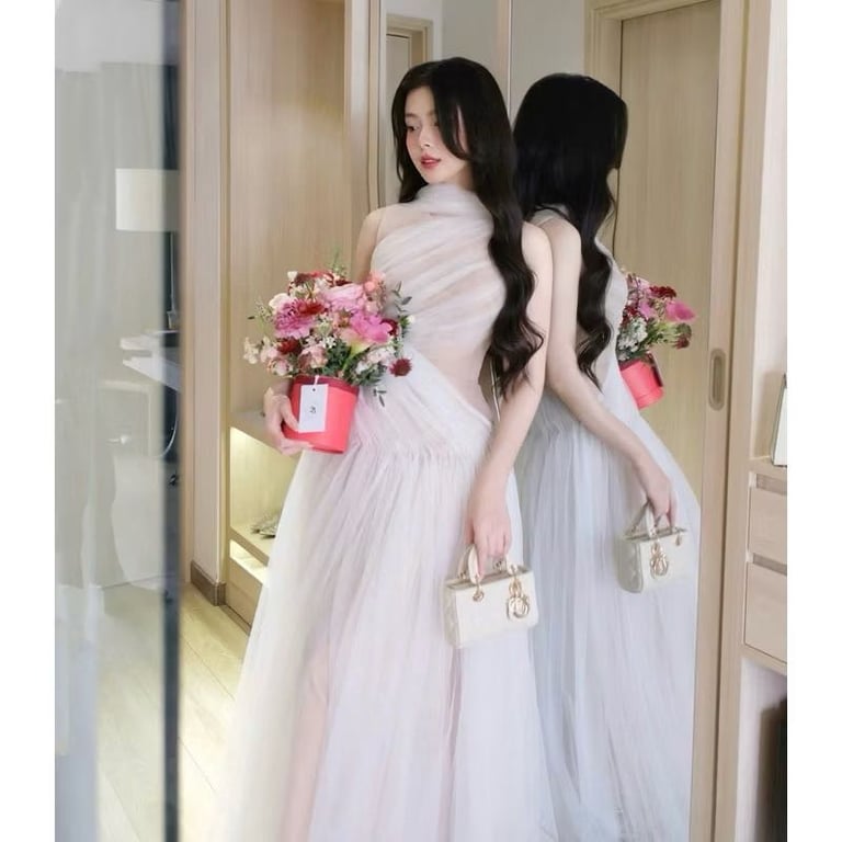 Đầm ren chéo Châu Hy