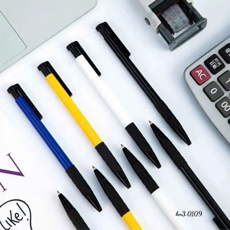 HỘP 36 CHIẾC BÚT BI DELI 0.7MM