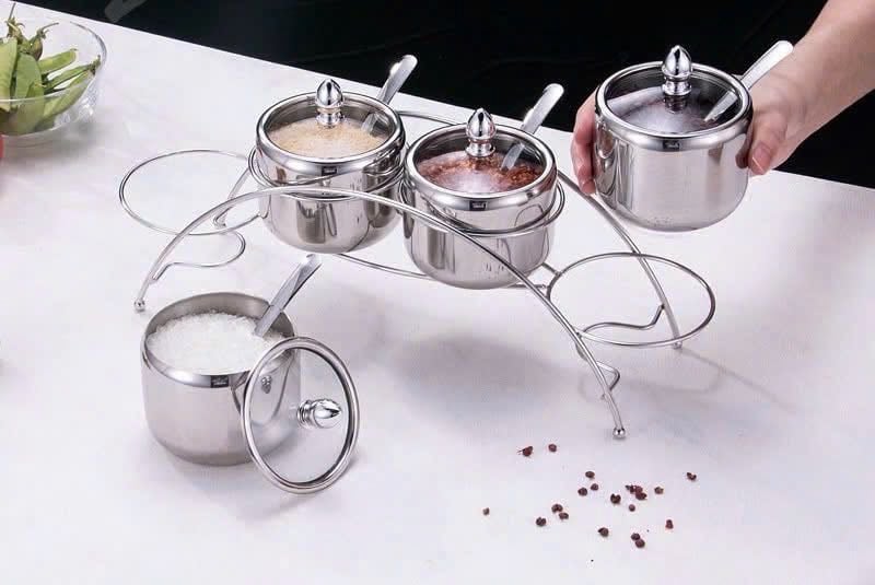 SET HŨ GIA VỊ INOX NẮP KÍNH KÈM KỆ