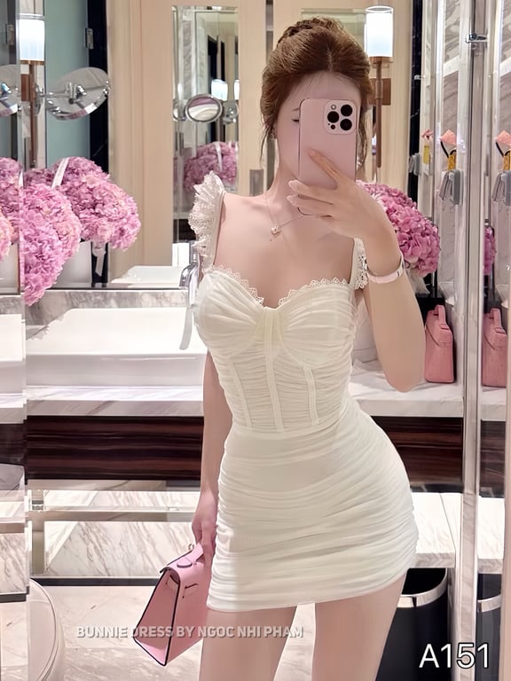 A151- váy body trắng ngắn