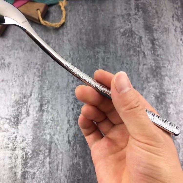 Set 5 thìa vân cán khắc inox Chockmen CKM57