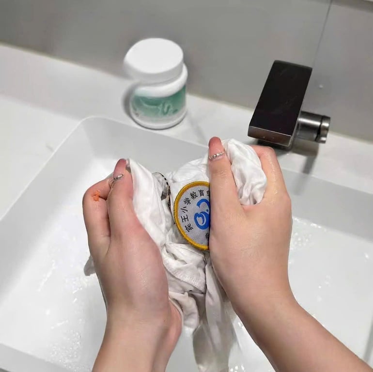 THUỐC TẨY QUẦN ÁO