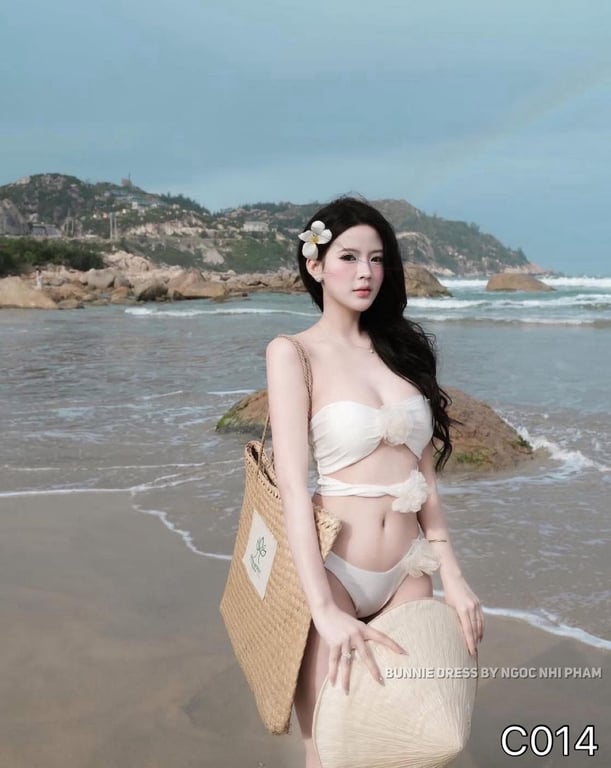 C014- set bikini trắng hoa rời 2 món