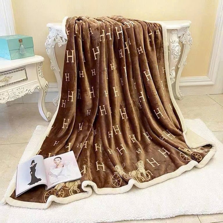 Chăn lông cừu thương hiệu, size 200x230cm, trọng lượng 2.5kg (2)