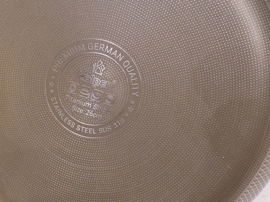 CHẢO CHỐNG DÍNH LIỀN KHỐI 7 LỚP KALPEN TITANIUM SHIELD TS26