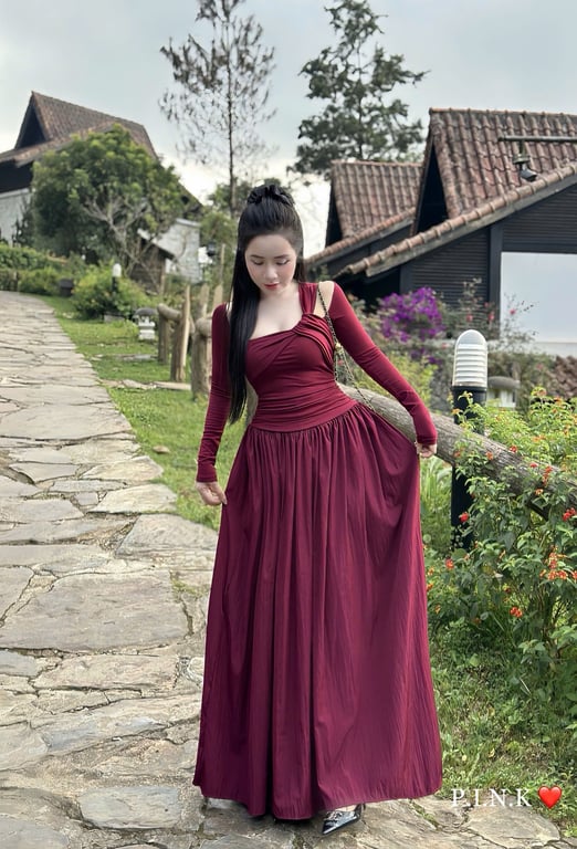 Váy dài xoắn ngực