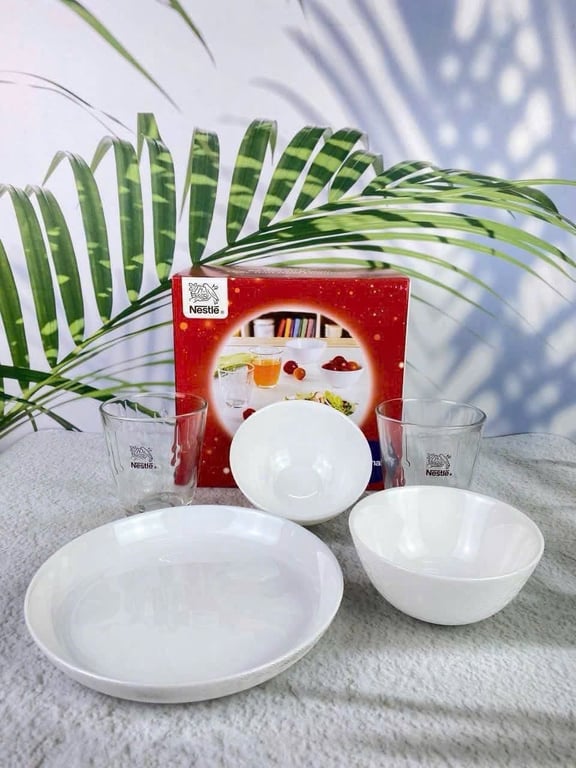 Set 5 món bàn ăn siêu đẹp hàng KM nestle