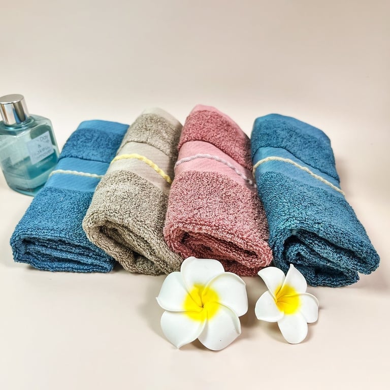 SET 4 KHĂN MẶT SỢI TRE CAO CẤP XUẤT MỸ 34 x 34cm (có túi zip)