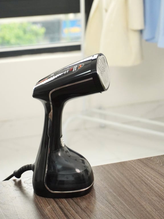 BÀN ỦI HƠI NƯỚC CẦM TAY CAO CẤP  KALPEN V3