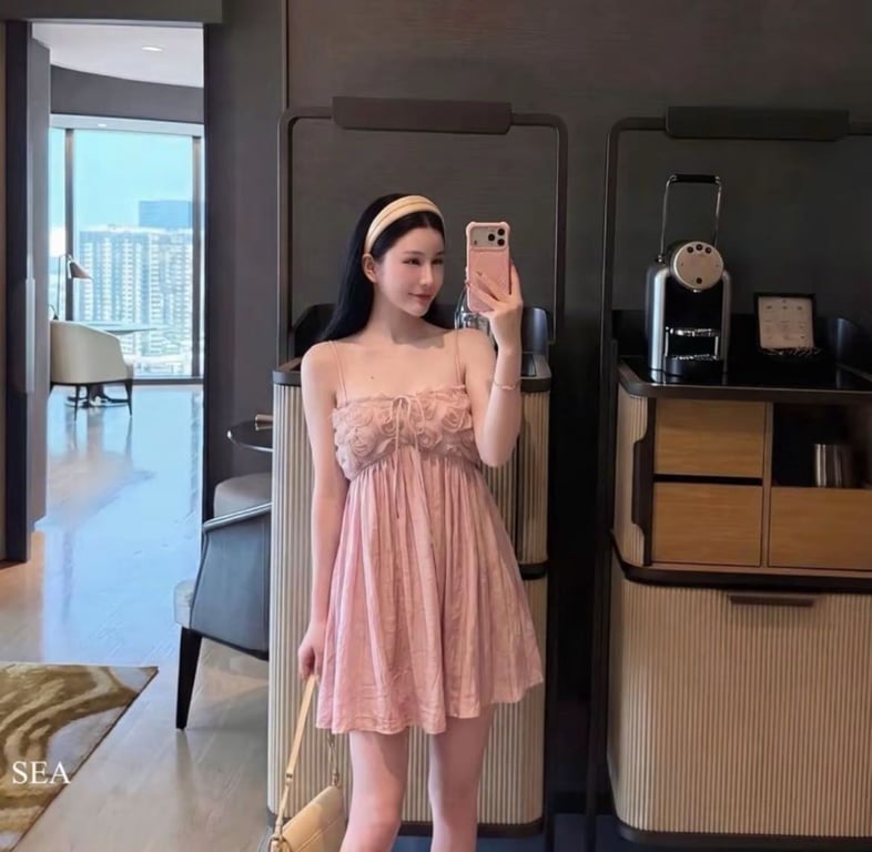 Váy tơ hoa 2 dây hồng