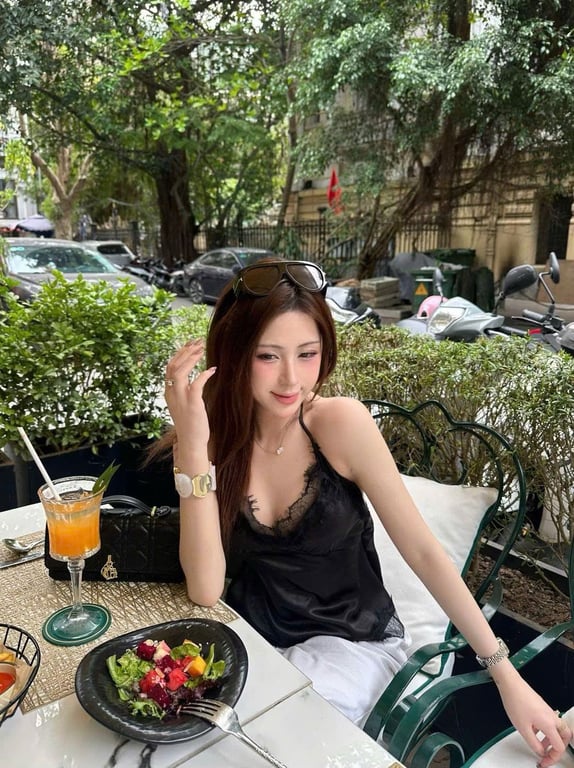 Áo ren đen 2 dây