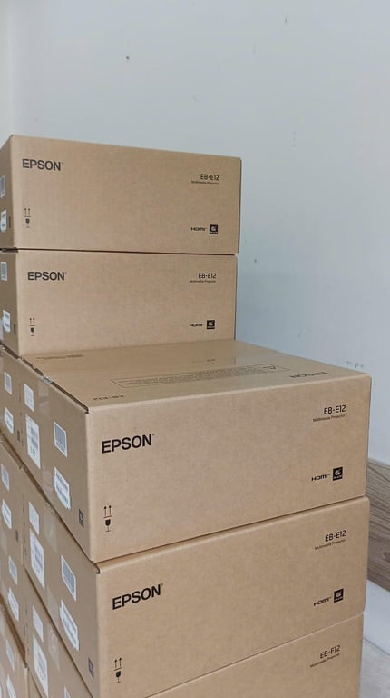 Máy chiếu Epson EB-E12 (3LCD/ 3600 Ansi Lumens/ XGA)
