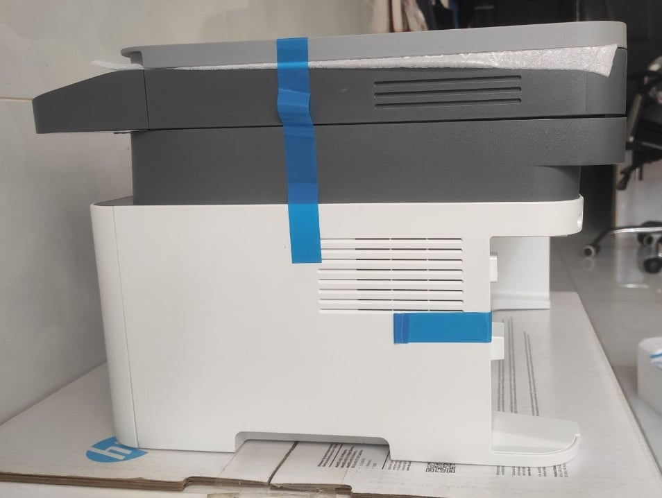 Máy In Laser Trắng Đen Đa Năng HP LaserJet 135w MFP Wi-Fi (4ZB83A)