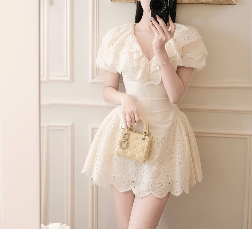 Chouchou - váy xô kem tay bồng - eo 68cm