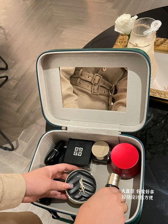 Hộp đựng đồ trang điểm Gift__LAMER siuuu đỉnh