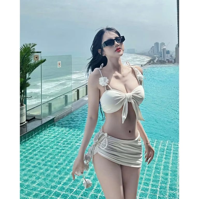 Bikini 3 mảnh trắng