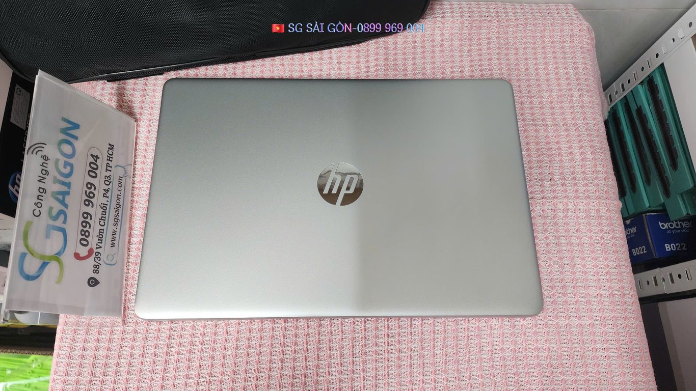 Laptop HP 15s-FQ5231TU 8U241PA (i3-1215U/ UHD Graphics/ RAM 8GB DDR4/ SSD 256GB/ 15.6 Inch FHD 60Hz/ Win 11)