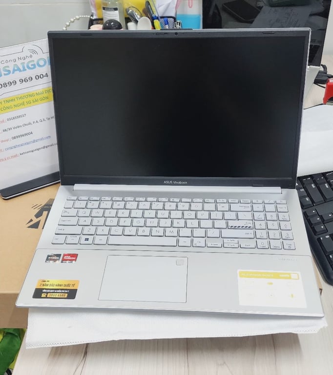 Laptop Asus Vivobook Go 15 E1504FA R5 7520U/16GB/512GB/Chuột/Win11 (NJ776W)