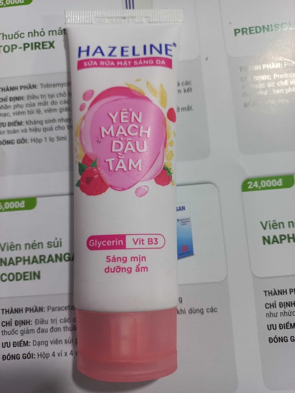 Srm HAZELINE hồng sáng mịn dưỡng ẩm nhỏ