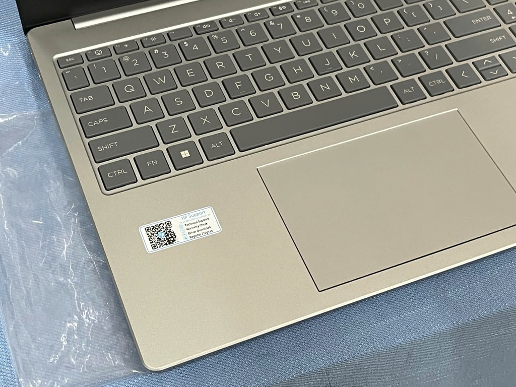 Laptop HP 15-fc0086AU A6VV9PA