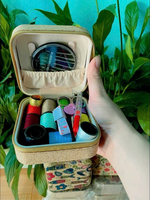 Hộp kim chỉ đa năng vintage