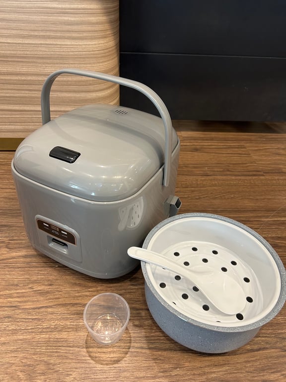 Thơm ngon như cơm nhà nấu với nồi cơm điện Lebenlang LBL0587