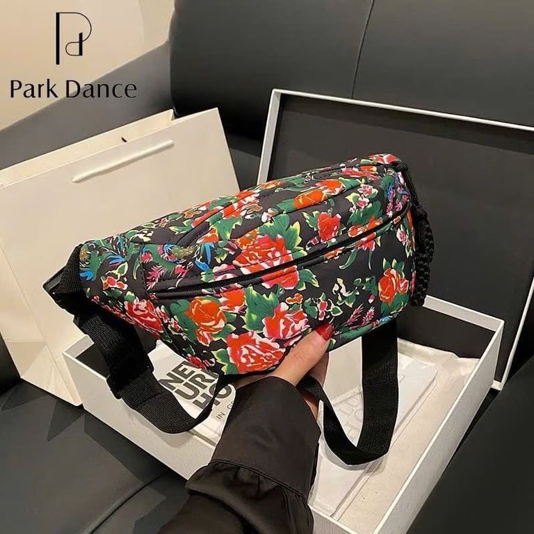 Túi đeo chéo hoạ tiết