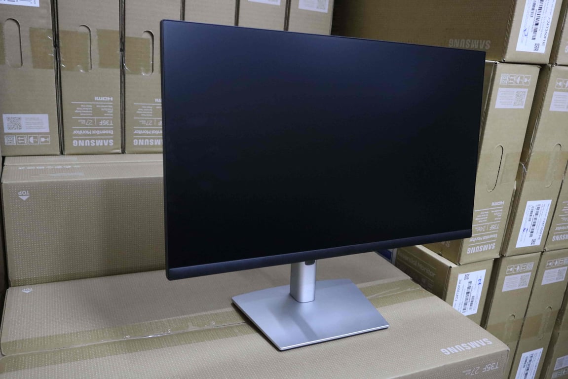 Màn Hình Dell P2722HE 27 inch FHD IPS USB-C 60Hz