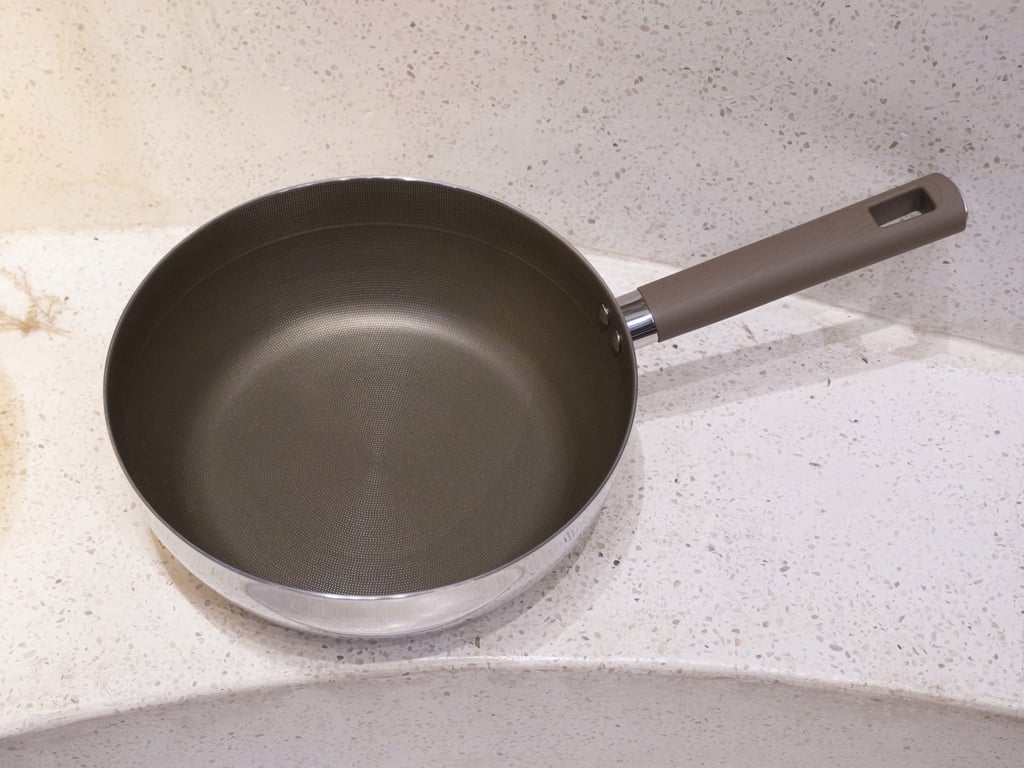 CHẢO CHỐNG DÍNH LIỀN KHỐI 7 LỚP KALPEN TITANIUM SHIELD TS26