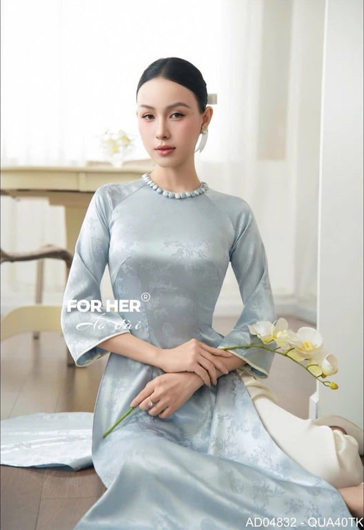 Áo dài xanh dương cổ đính vòng nút - AD052