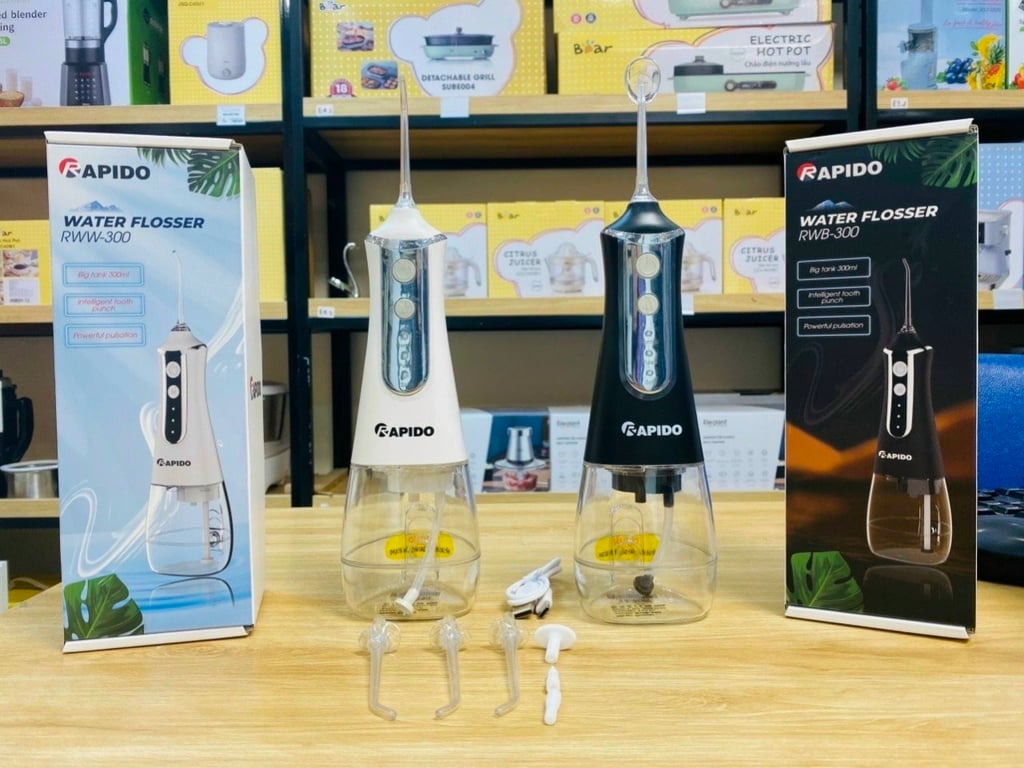 Tăm nước 5 ĐẦU PHUN Rapido RWB -300 ( MÀU ĐEN và trắng )