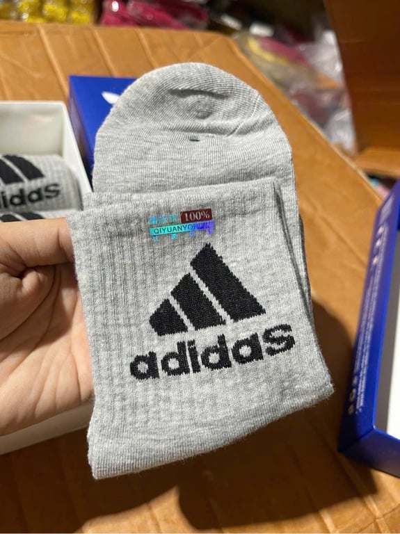 Tất nam Adidas cổ cao