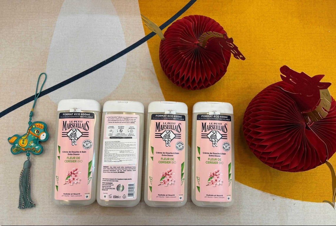 Sữa tắm Marseillais Pháp hương hoa anh đào 650ml