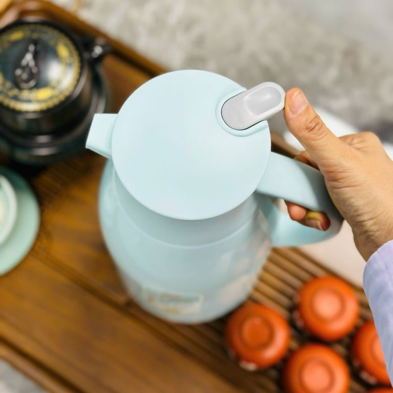 Phích giữ nhiệt Unie UKW06 1.6L