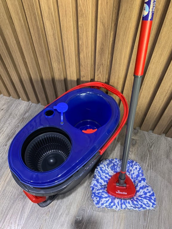 Cây lau nhà VILEDA EASYWRING RINSE CLEAN