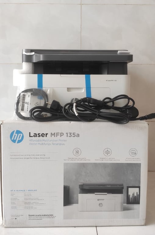 Máy In Laser Trắng Đen Đơn Năng HP 135A (4ZB82A)