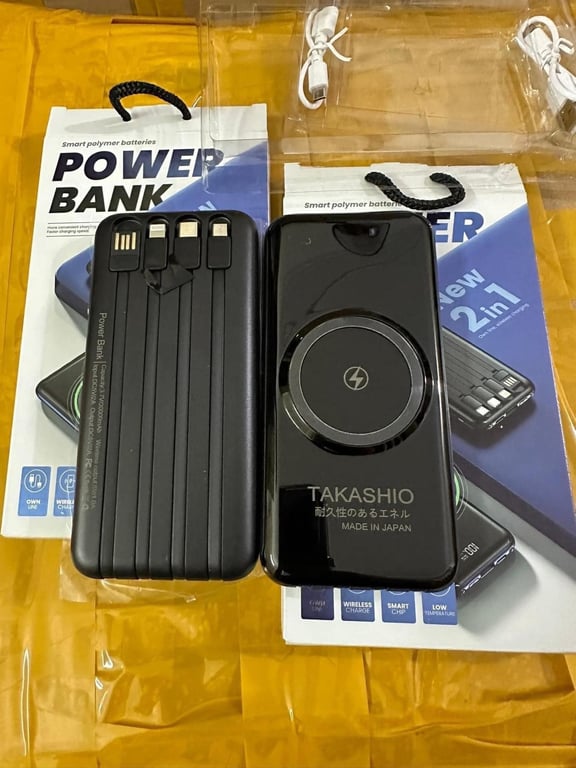 Sạc dự phòng không dây TAKASHIO nội địa Nhật - Made in Japan dung lượng 20.000mAh.