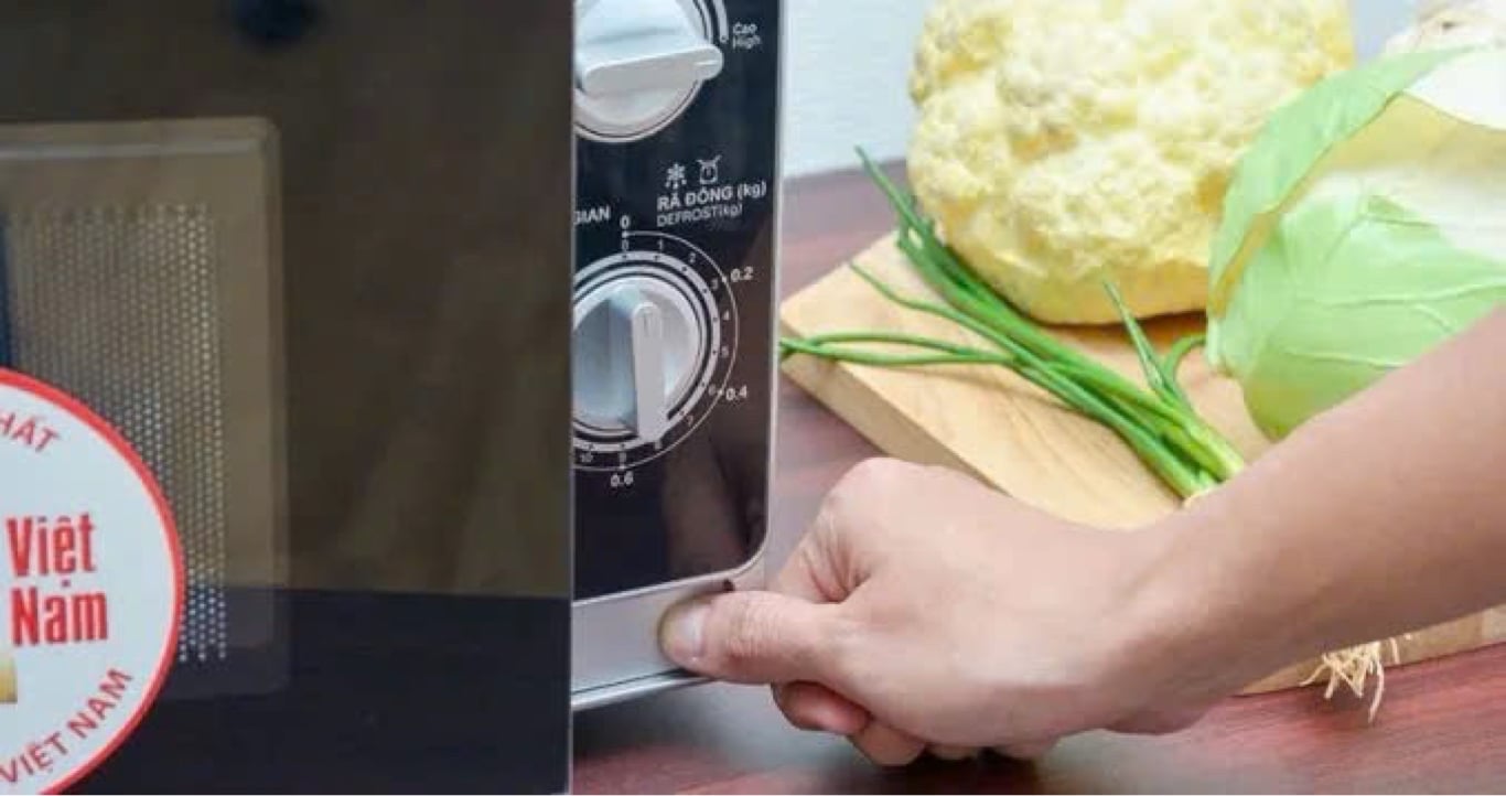 Lò Vi Sóng Cơ Sharp R-205VN-S 20L 800W🔥