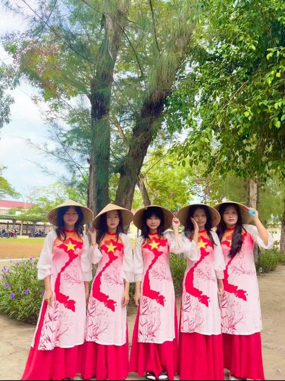 Áo dài bản đồ mới