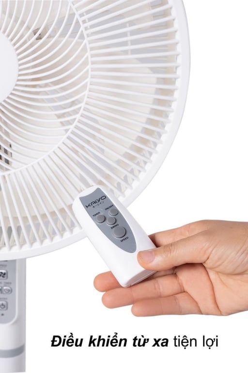 Quạt cây 7 cánh điều khiển từ xa Kaiyo Nhật 2024