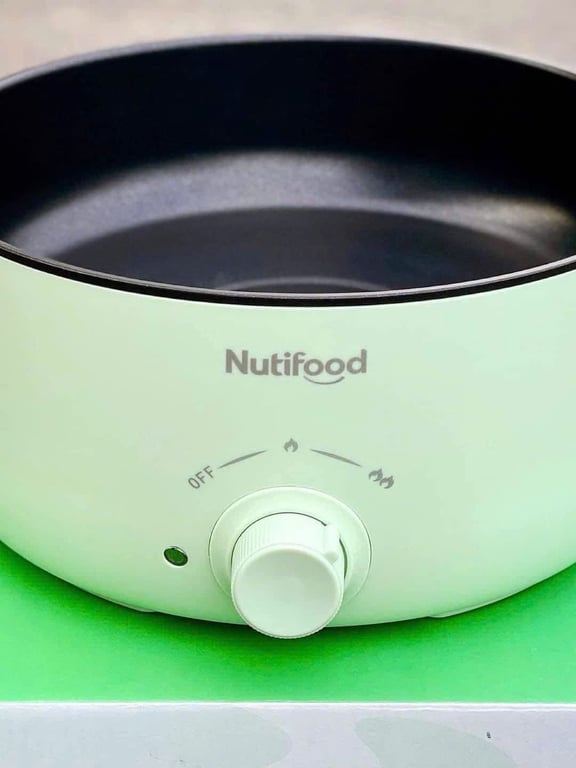 NỒI LẨU ĐIỆN, HẤP ĐA NĂNG 4 LÍT GREEN COOK - HKM NUTIFOOD