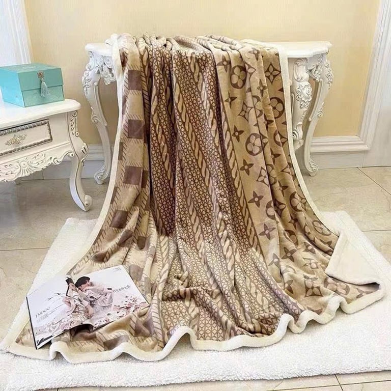 Chăn lông cừu thương hiệu, size 200x230cm, trọng lượng 2.5kg (2)