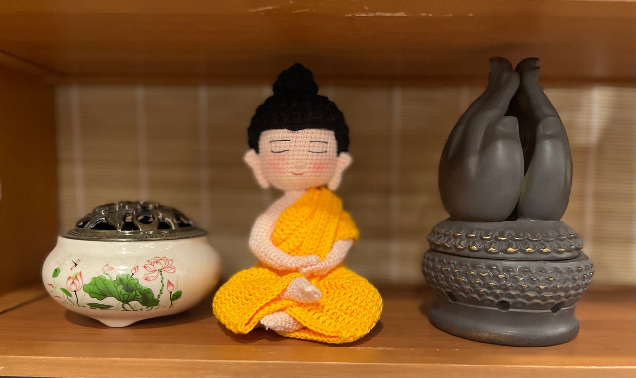 Phật Thích Ca móc len handmade cao 13cm sợi ctvn