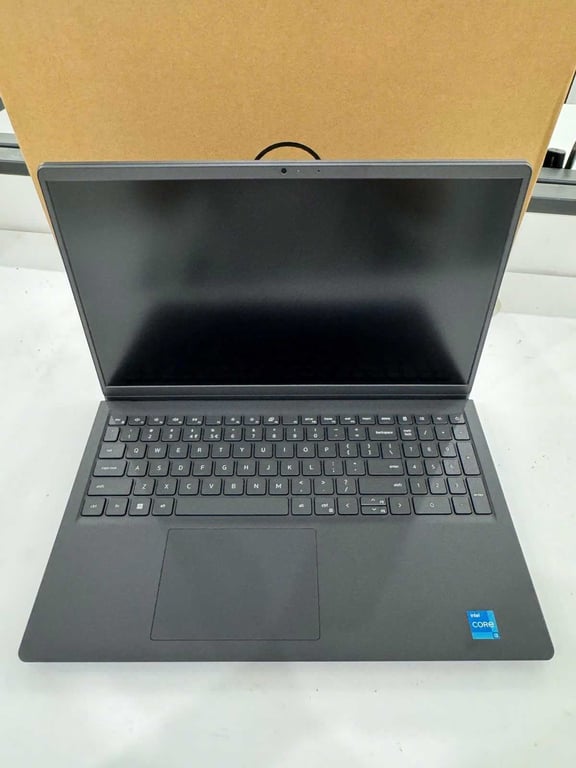 Dell Inspiron 3520 i3-1215U/8GB/512GB SSD/15.6"FHD/Dos/Black