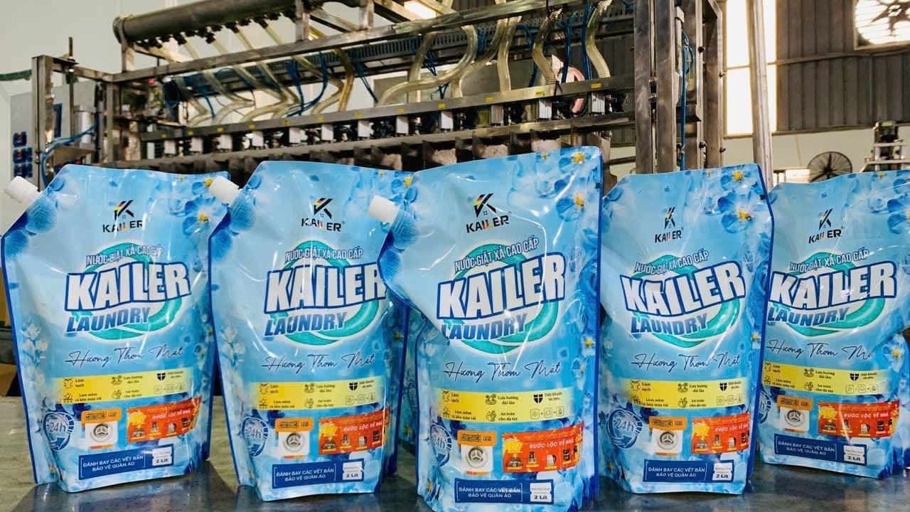 NƯỚC GIẶT XẢ KAILER HƯƠNG THƠM MÁT 2L