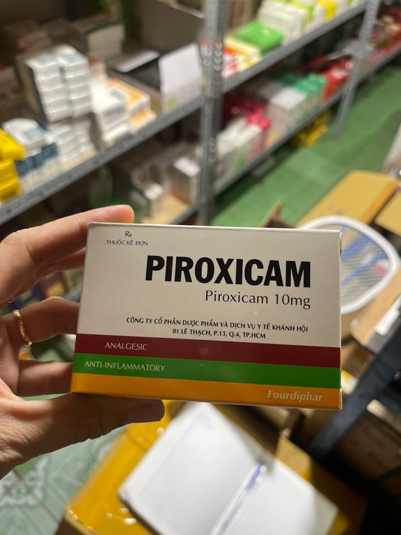 Piroxicam 10 mg q4 h/100v